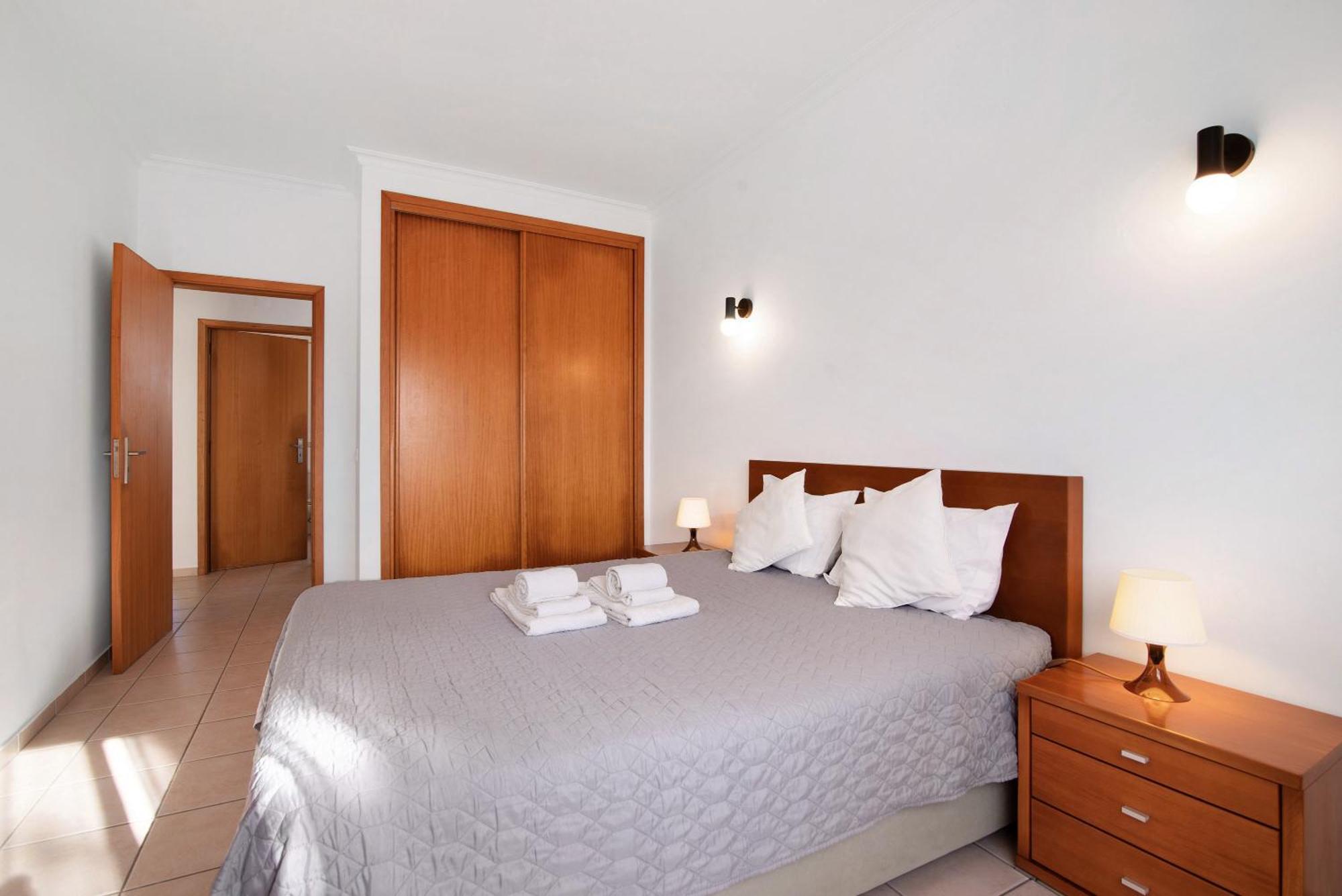 T1 Apartamentos Vista Alegre อัลบูเฟรา ภายนอก รูปภาพ